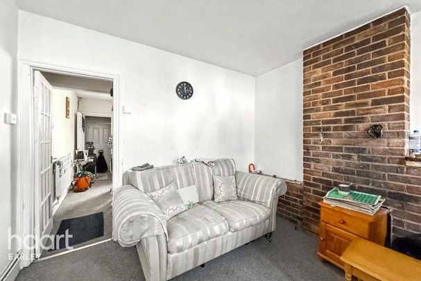 2 bedroom terraced house to rent - Photo 1