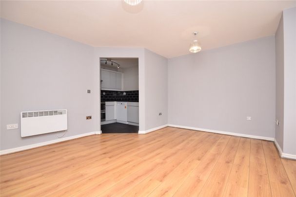 6, New Forest Way, Leeds, West Yorkshire, LS10 4GH - Photo 1