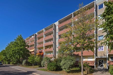 3-Raum-Wohnung mit Balkon im 1.OG mit ZMV - Foto 2