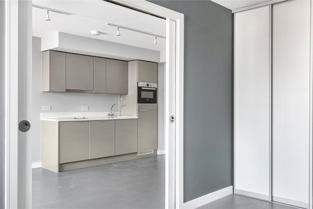 High Road, N12, London - Photo 5