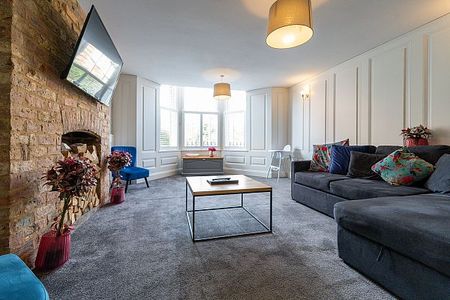 Flat 2 , 12 Priory Street - Photo 2