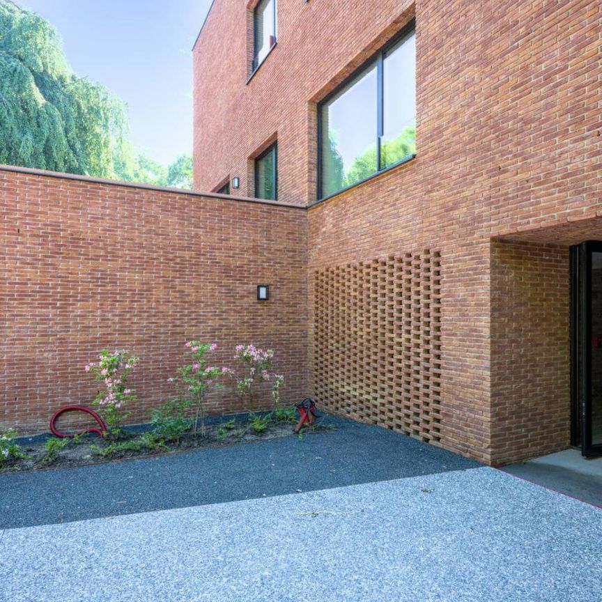 Uccle - Superbe Appartement CORBIAU (REZ) de 228 m² 3CH/3SDB - Photo 1