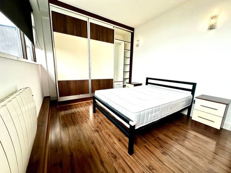 1 Bed Penthouse, Copperfield Road, E3 - Photo 4