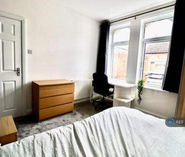 5 bedroom terraced house to rent - Photo 4