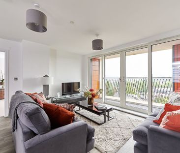 Sovereign Point, Bath, BA2 - Photo 1