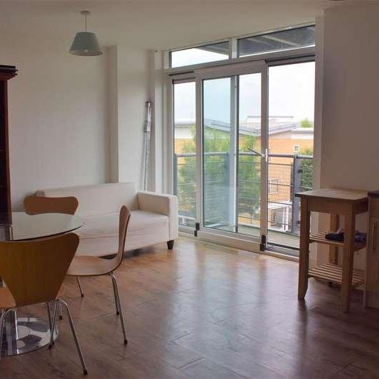 Fishguard Way, Beckton, E16 - Photo 1