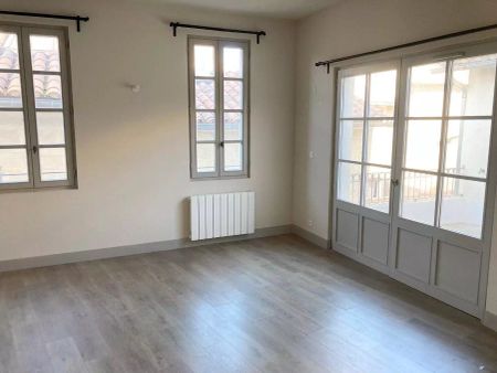 location Appartement T3 DE 79.43m² À AVIGNON - Photo 3