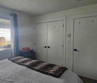 Beautiful 2 bedroom Suite - Photo 2