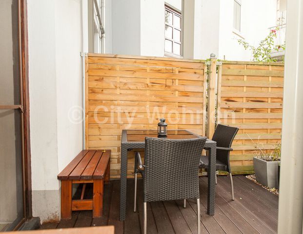 Gepflegte Altbauwohnung mit Terrasse in Hamburg-Ottensen - Foto 1