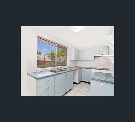 4/8 Lamington Road, West End, Qld 4810 - Photo 3