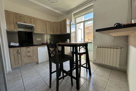 A LOUER BEZIERS COEUR DE VILLE BEL APPARTEMENT T3 AVEC TERRASSE ET BALCON - Photo 2