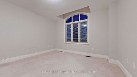 For Lease - 423 Threshing Mill Boulevard, Oakville, Ontario - Photo 3