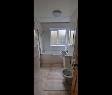 Room in a Shared Flat, Tildesley Road, SW15 - Photo 5