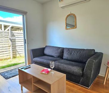 FULLY FURNISHED TOWNHOUSE - Photo 3