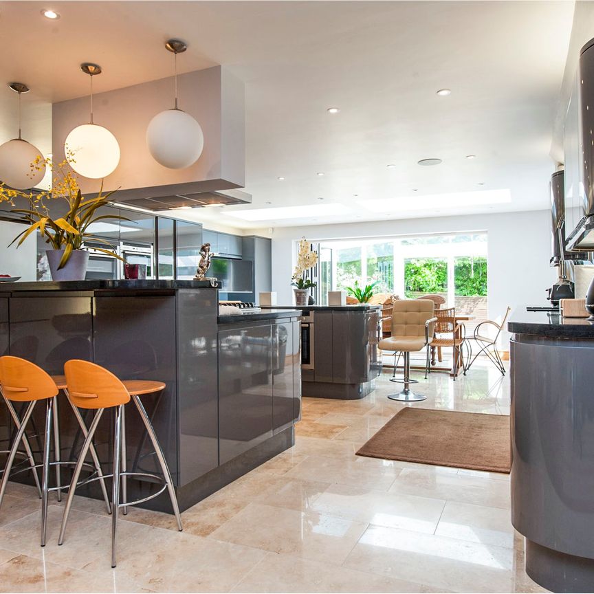 5 bedroom detached to rent Berry Hill Road, GL7 - Photo 1