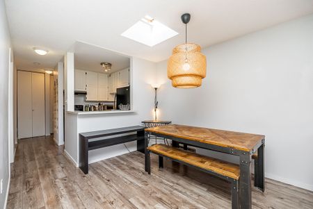 SPACIOUS CORNER SUITE AT STANFORD COURT - TRULY A RARE FIND - Photo 4