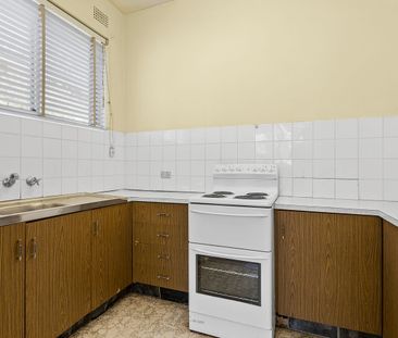 Summer in the Village - Photo 3