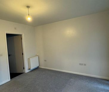 3 bedroom terraced house to rent - Photo 6