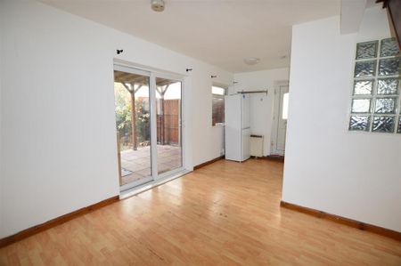 2 bedroom house to rent - Photo 2