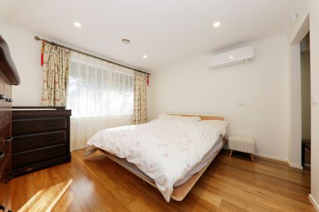 8 Naughton Grove, Blackburn - Photo 4