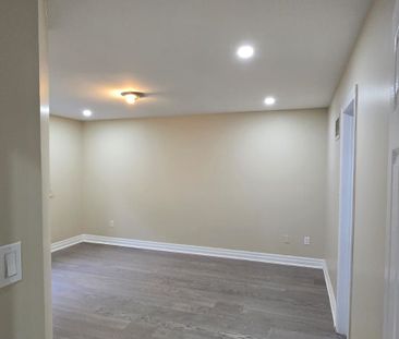 For Lease - 1875 Fairport Road, Pickering, Ontario - Photo 3