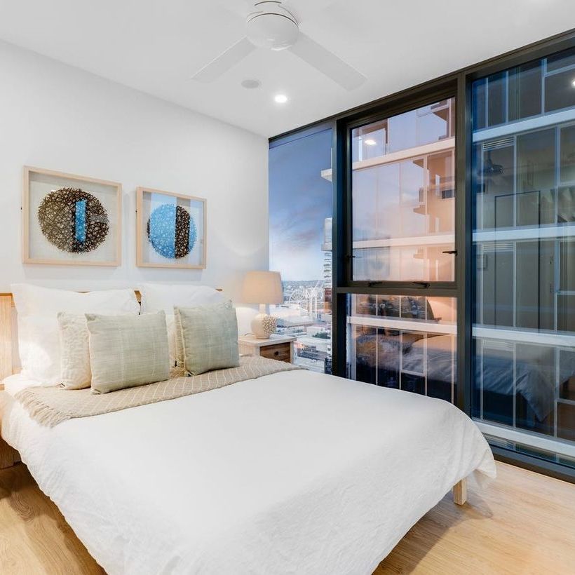 Luxurious Furnished Studio Apartment - Photo 1