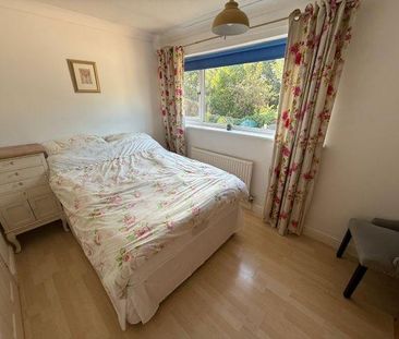 2 bedroom semi-detached house to rent - Photo 5