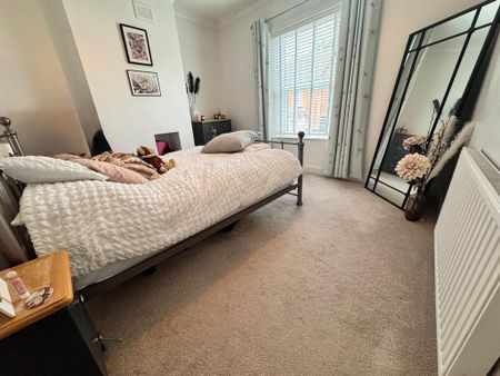 2 bedroom terraced house to rent - Photo 4