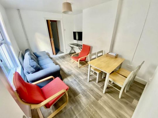 4 bedroom house to rent - Photo 1