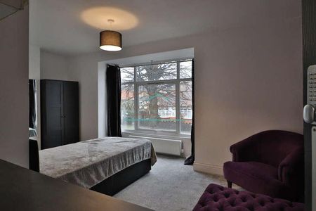 Wellingborough Road, Rushden, NN10 - Photo 3