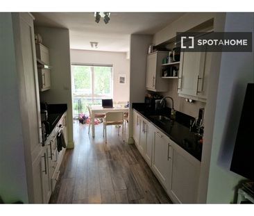 Room for rent in 4-bedroom duplex apartment in Dublin - Photo 6