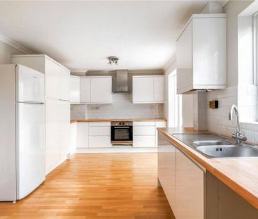 4 bedroom detached house to rent - Photo 1