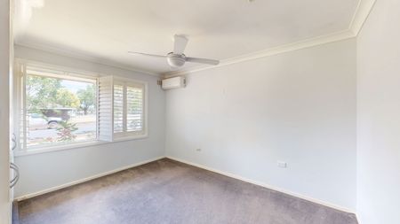Beautifully renovated South Dubbo home - Photo 3