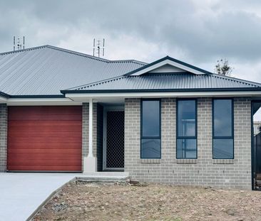 4 Bedroom Home in Sought After Chisholm Estate - Photo 1