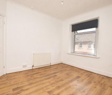 4 bedroom terraced house to rent - Photo 5