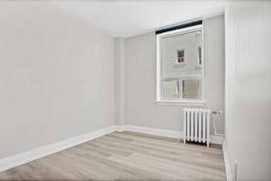 For Lease - 697 Eglinton Avenue Unit# 107, Toronto, Ontario - Photo 1