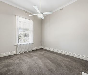 12 Dover Street - Photo 5