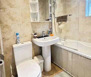 3 bedroom terraced house to rent - Photo 4