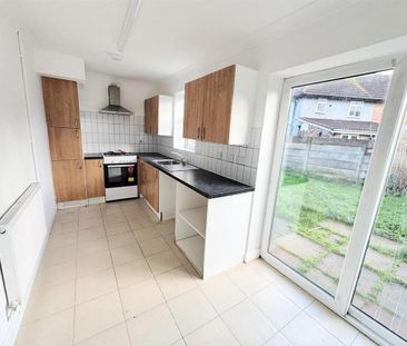 3 bedroom end of terrace house to rent - Photo 6