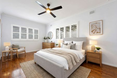 Beachside Living – 300m to Copacabana Beach - Photo 2