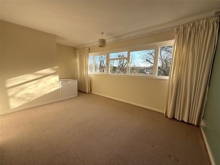 Grove Avenue, Epsom, Surrey, KT17 4DU - Photo 3