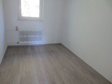 Stop! Günstig geschnittene 3-Zimmer-Wohnung - Foto 4