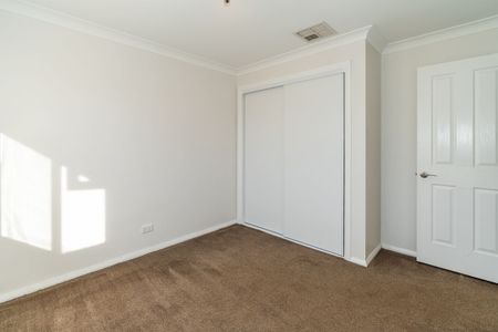 FAMILY HOME IN GOBBAGOMBALIN - Photo 3