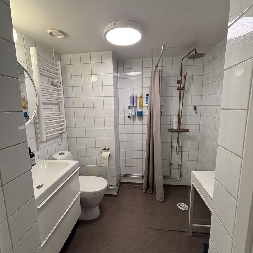 Ektorpsvägen, Nacka - Photo 1