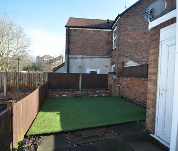 3 bedroom terraced house to rent - Photo 6