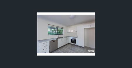 PET FRIENDLY - Low Maintenance, Duplex with Courtyard! - Photo 5