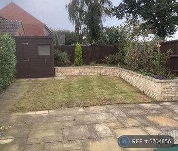 2 bedroom semi-detached house to rent - Photo 4