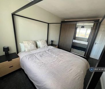 3 bedroom maisonette to rent - Photo 3