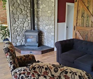 Quiet back section - Photo 2