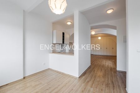 Pronájem bytu 1+kk a garsoniéry 50 m², Pod Vyšehradem 69, Praha - Photo 4